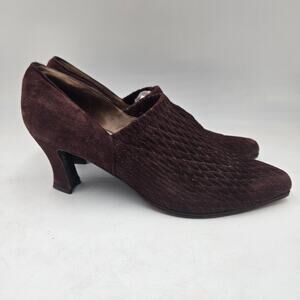 Vintage 90s Prevata Italy Brown Suede Victorian Revival Shoes Quilted Heels 9